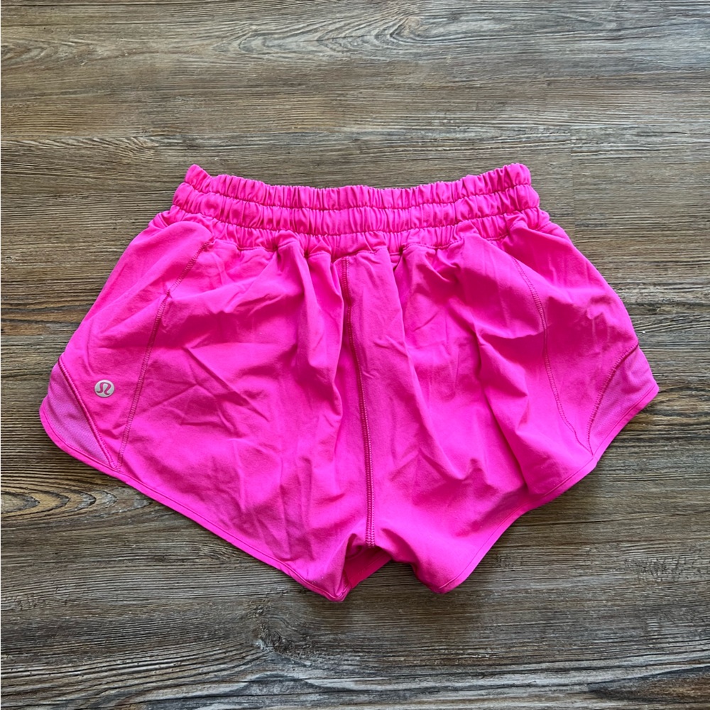 NWOT lululemon hotty hot shorts